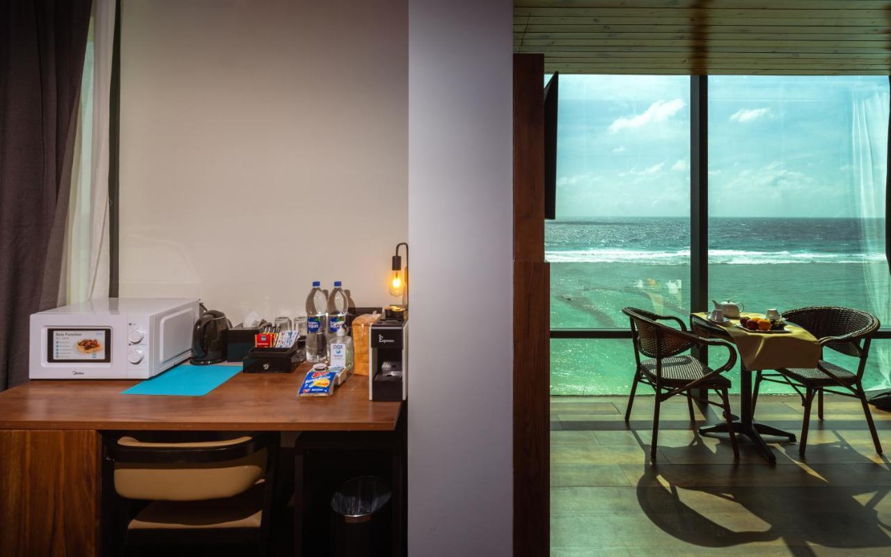 Chen Beach Inn Hulhumale Esterno foto